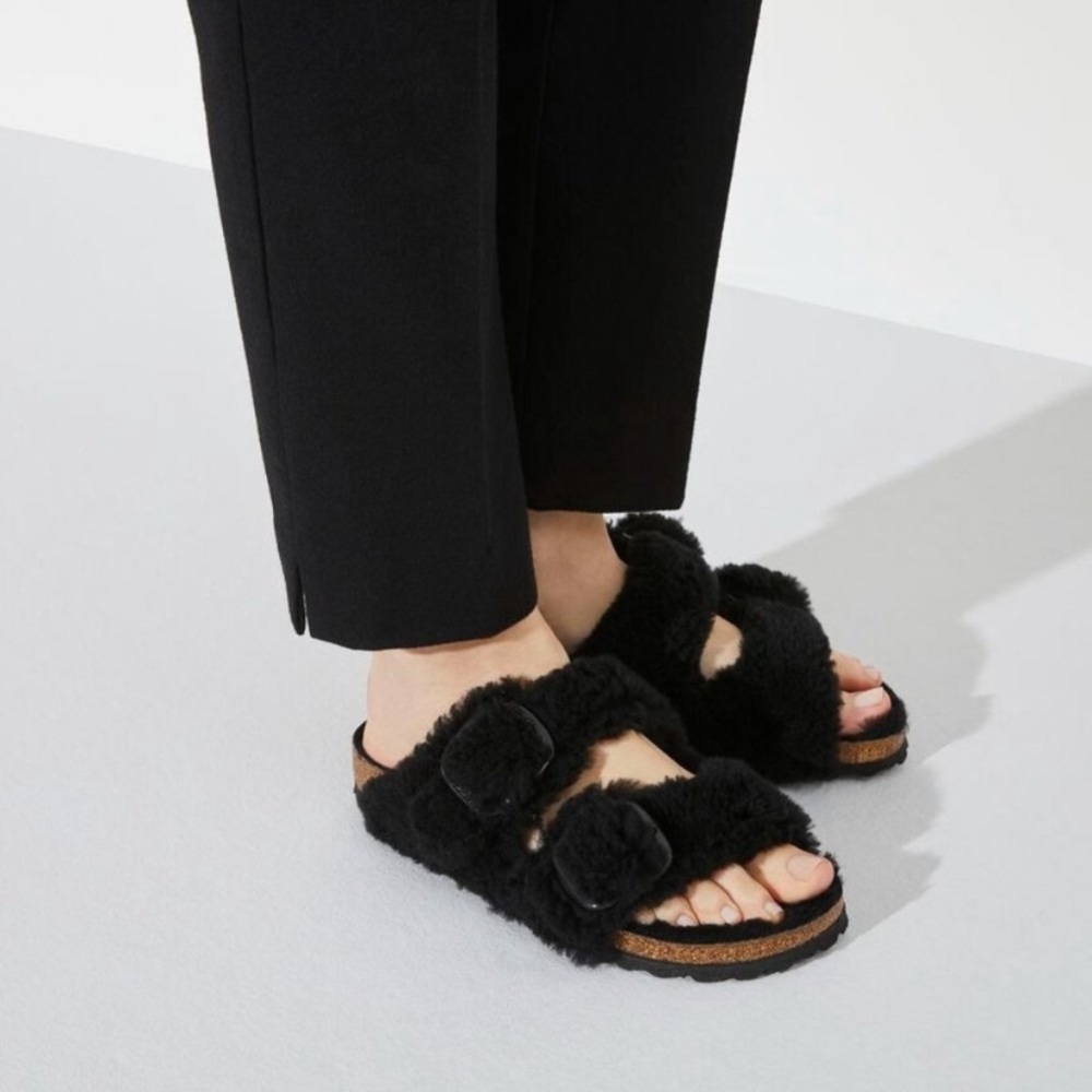 Anthroplogie Birkenstock Papillio Arizona Teddy Sandals Black Size 36/5 New